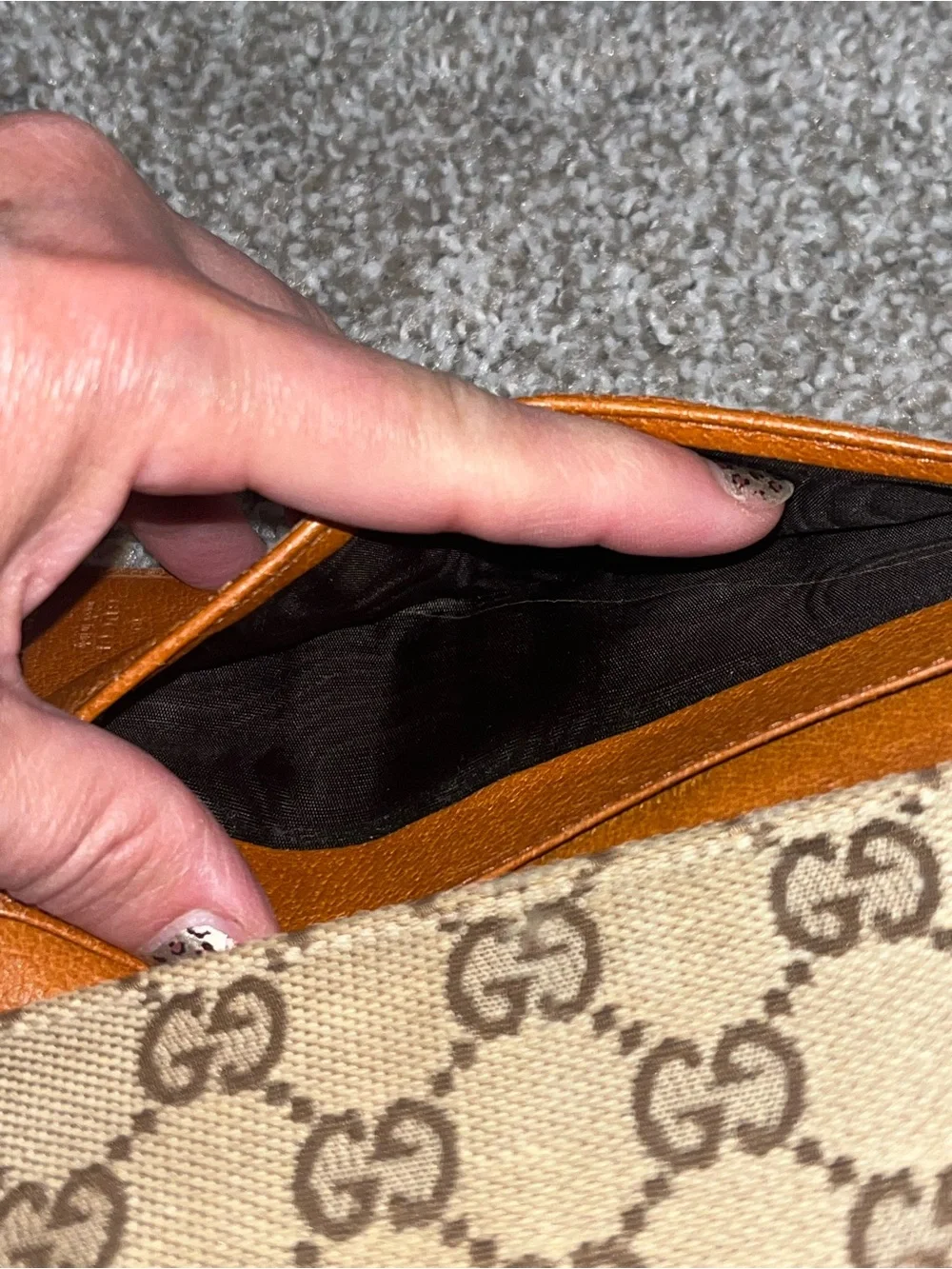 Gucci Studded Wallet - Picture 10 of 12